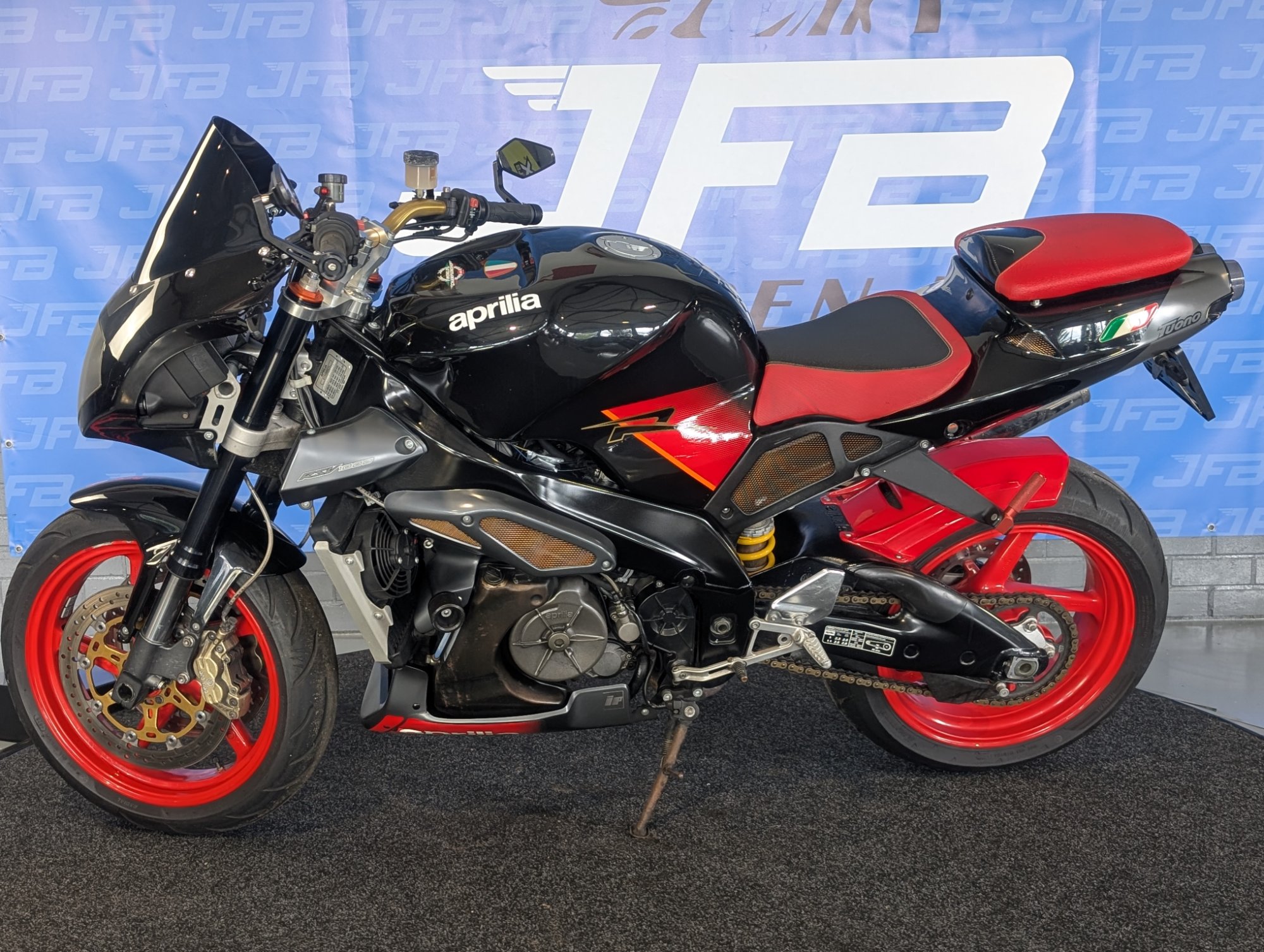 Aprilia Tuono