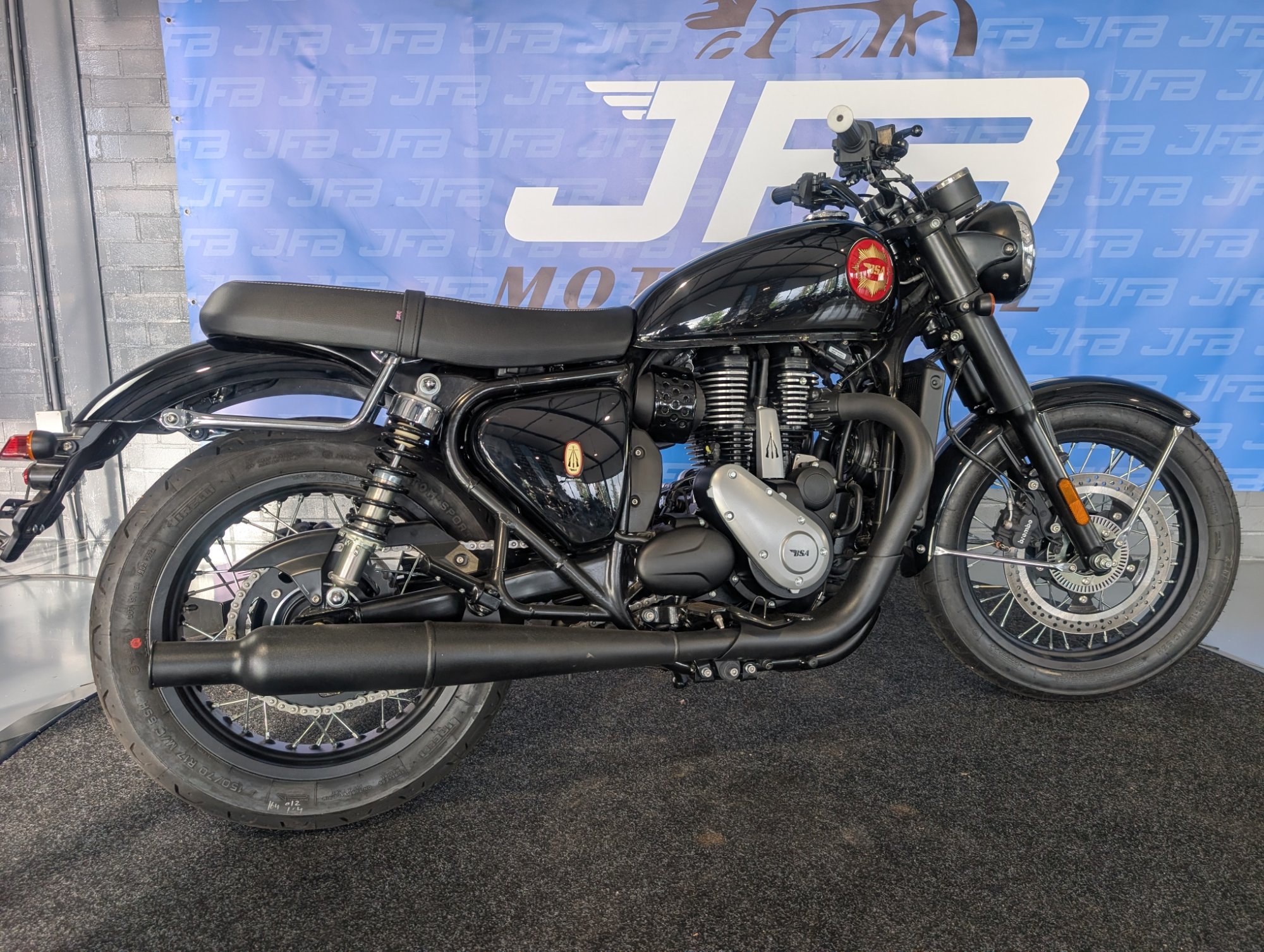 BSA GoldStar 650 Shadow Black