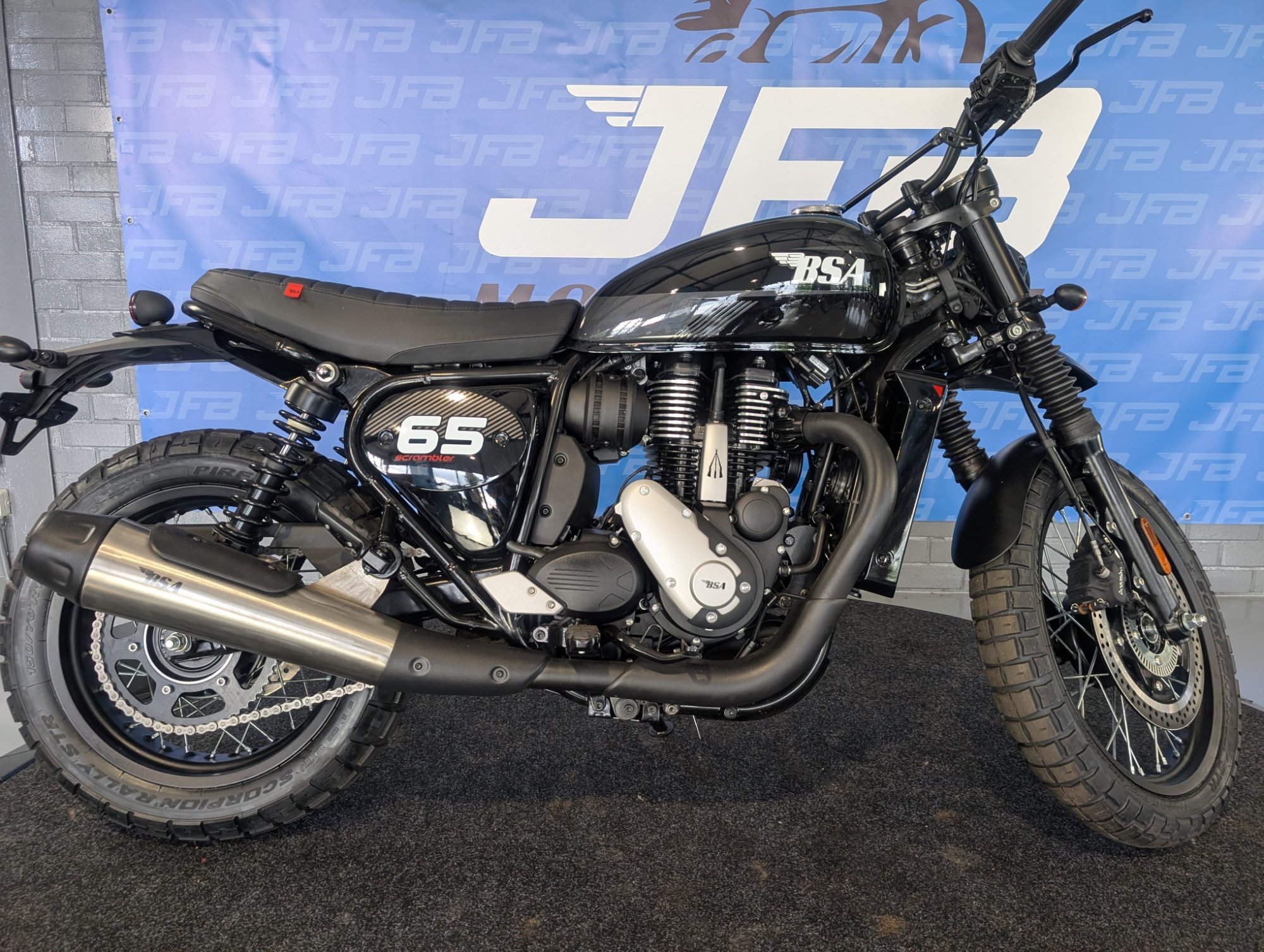 BSA Scrambler 650 Raven Black