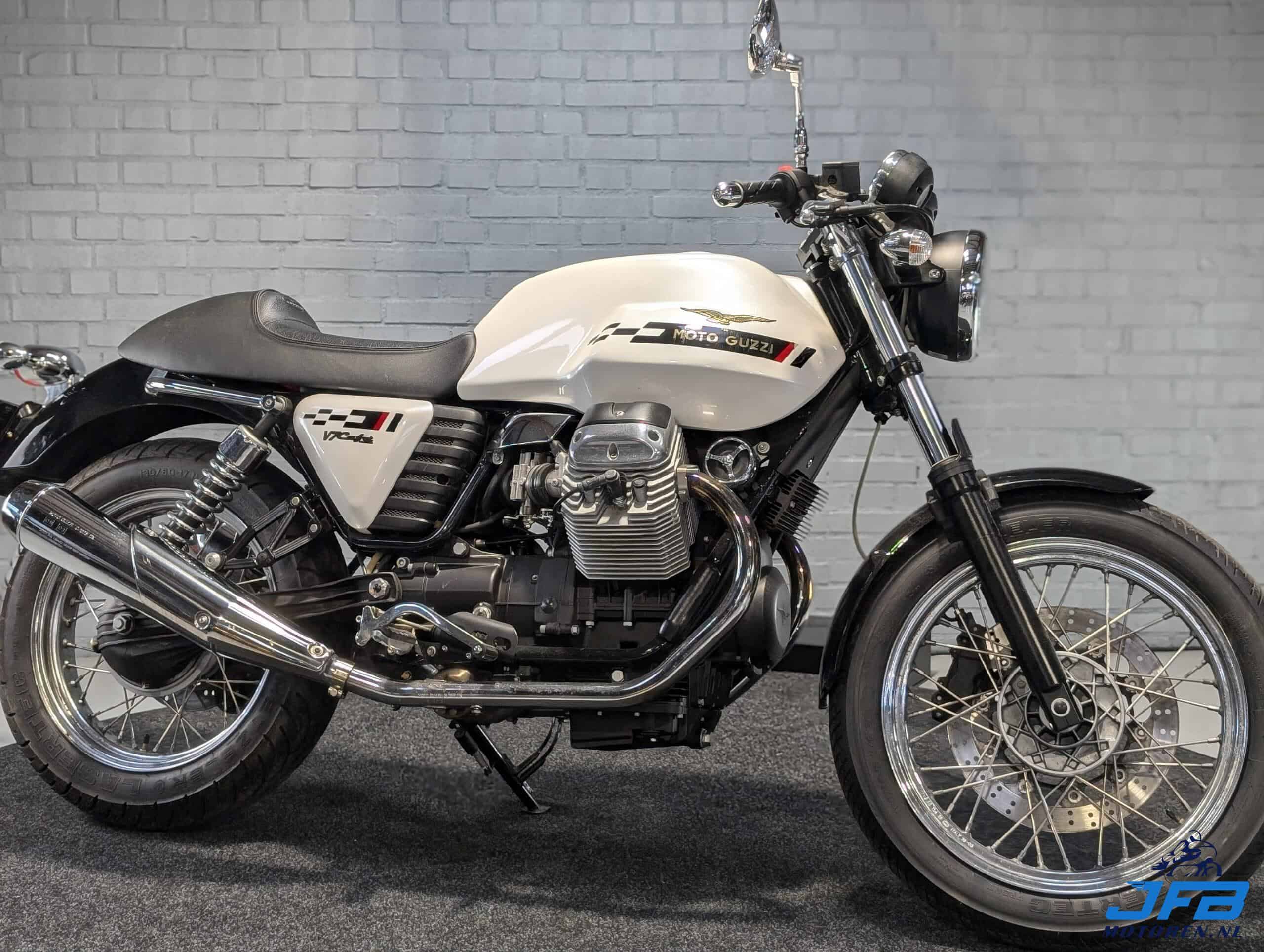 MotoGuzzi V7 Café