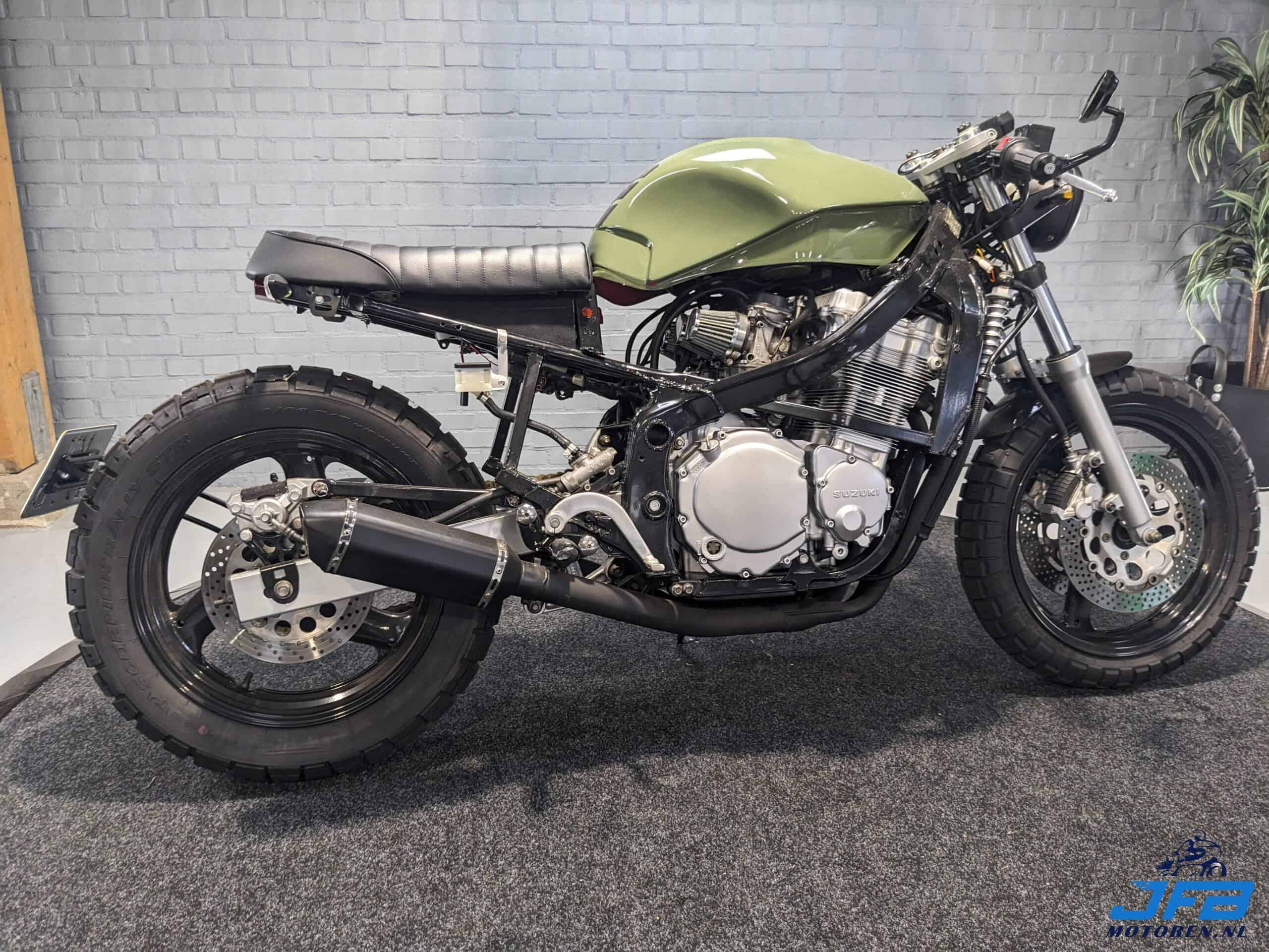 Suzuki GSX 600 F Café Racer