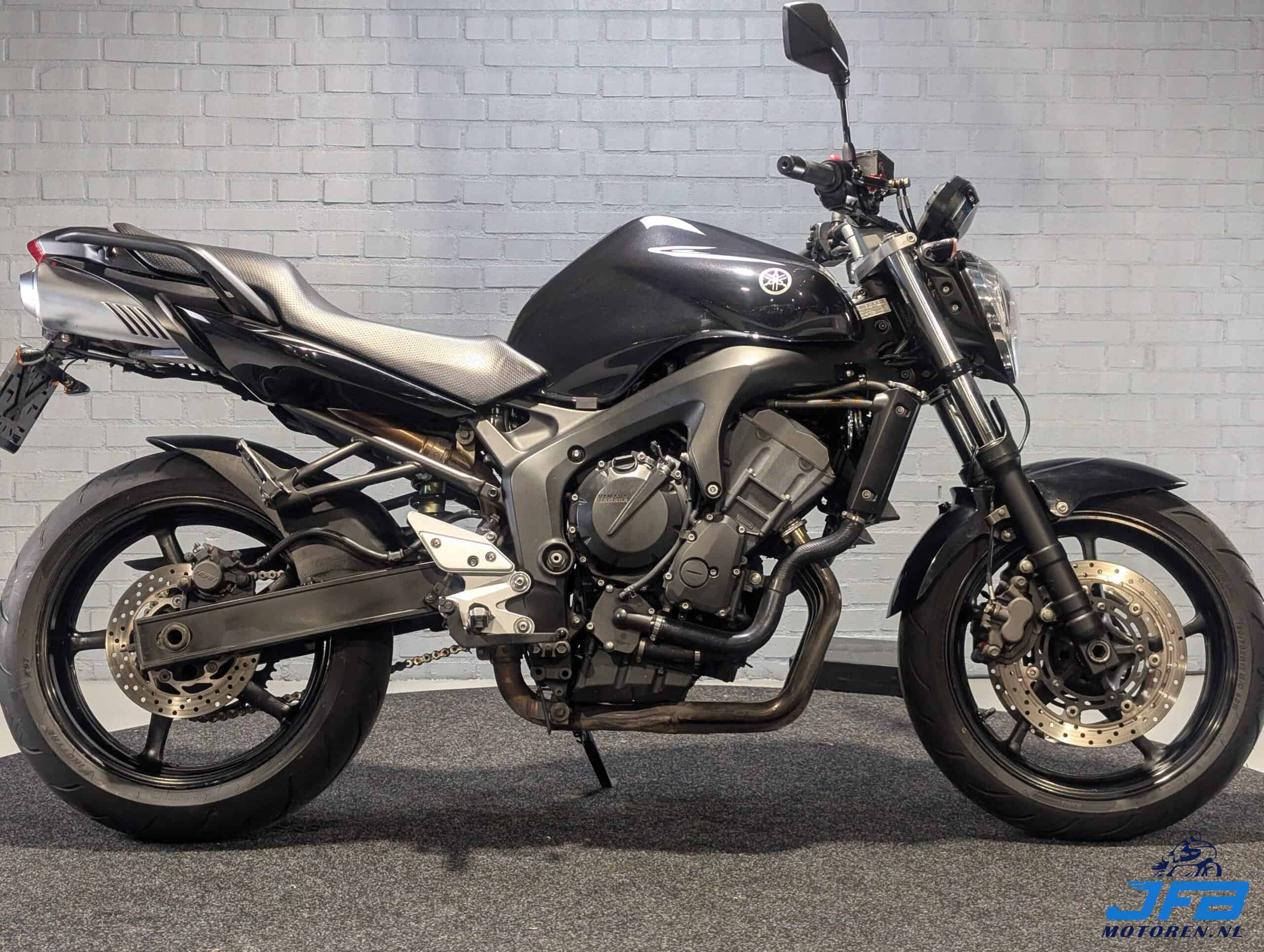 Yamaha FZS600N