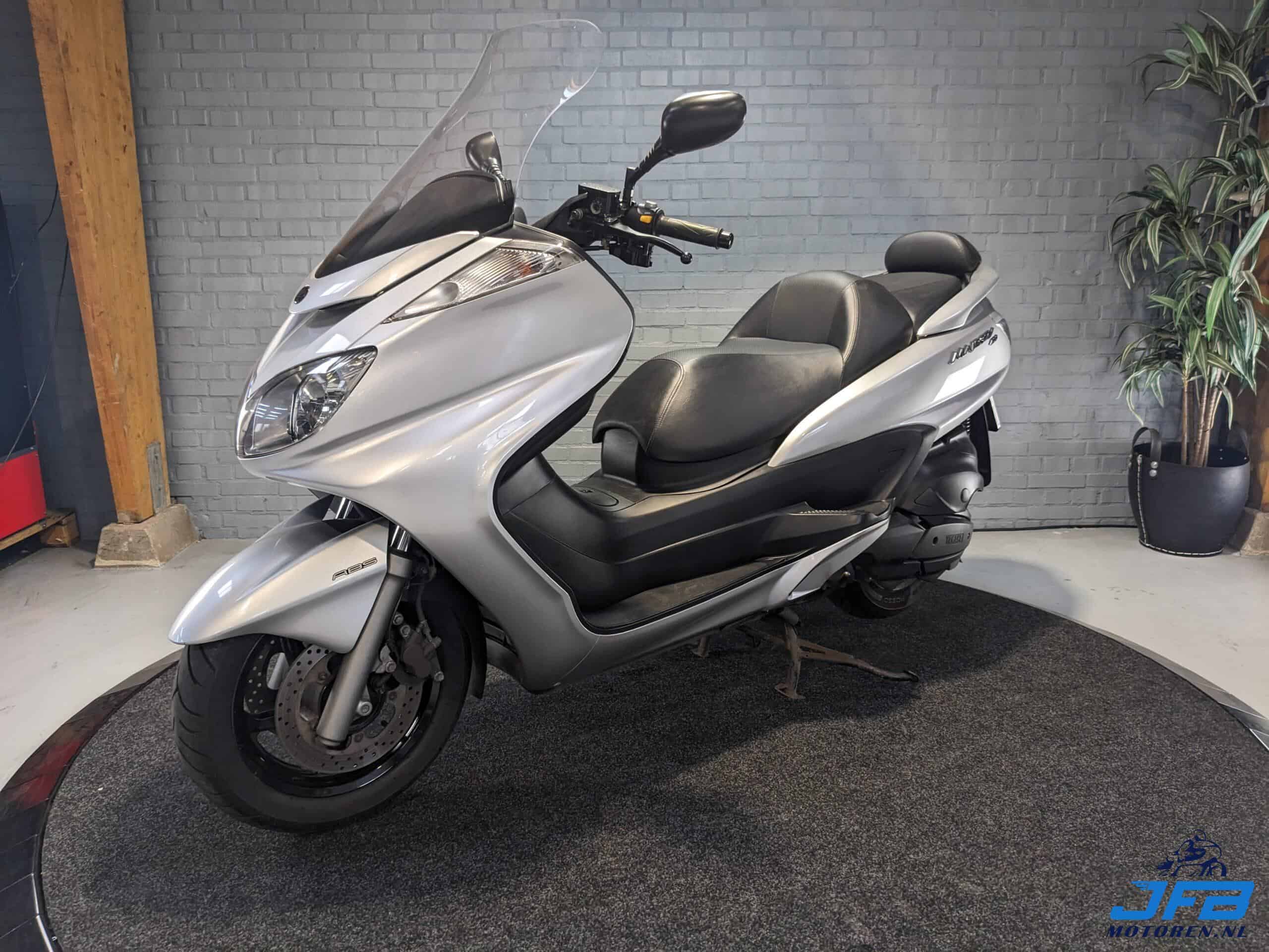 Yamaha YP400